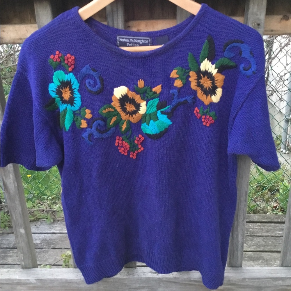Cute vintage sweater